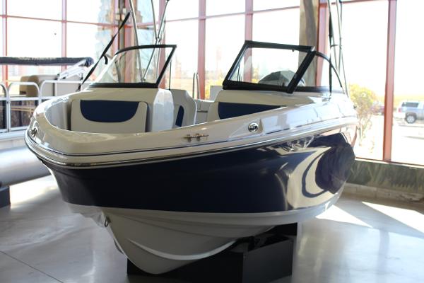 2022 Tahoe boat for sale, model of the boat is 200 S & Image # 2 of 94