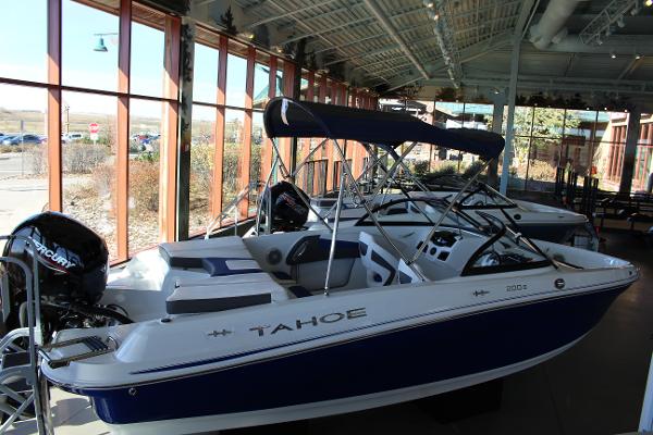 2022 Tahoe boat for sale, model of the boat is 200 S & Image # 3 of 94