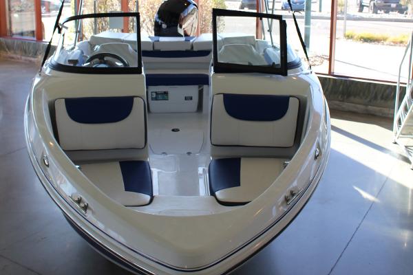 2022 Tahoe boat for sale, model of the boat is 200 S & Image # 5 of 94