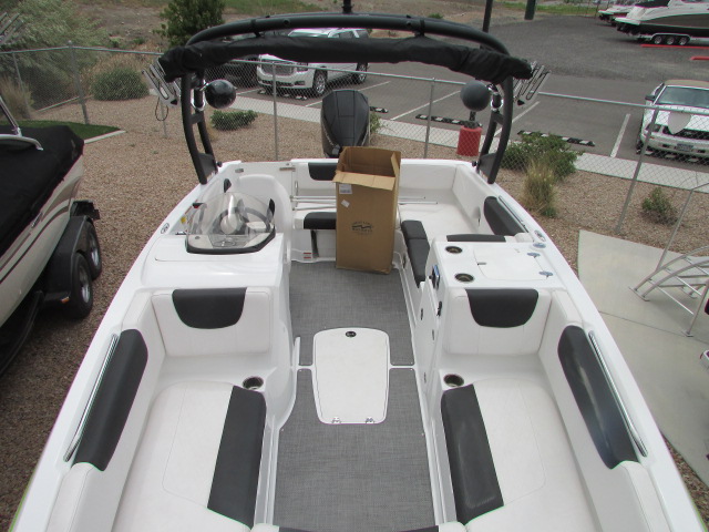 2019 Tahoe boat for sale, model of the boat is 2150 Deck & Image # 11 of 15