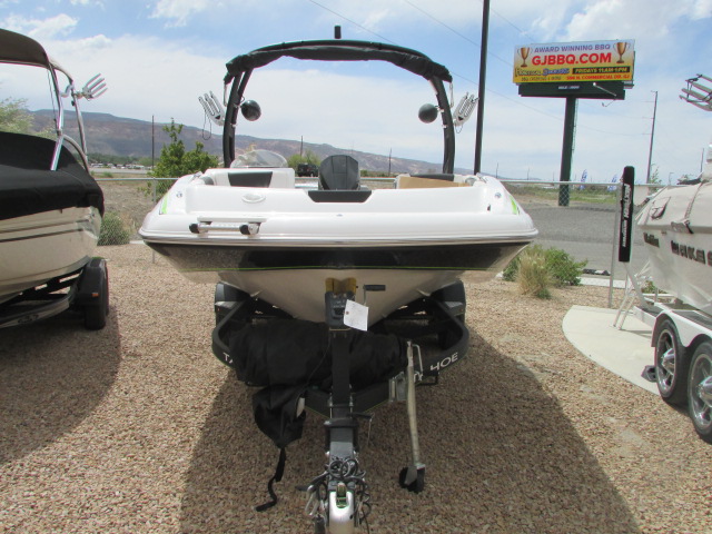 2019 Tahoe boat for sale, model of the boat is 2150 Deck & Image # 3 of 15