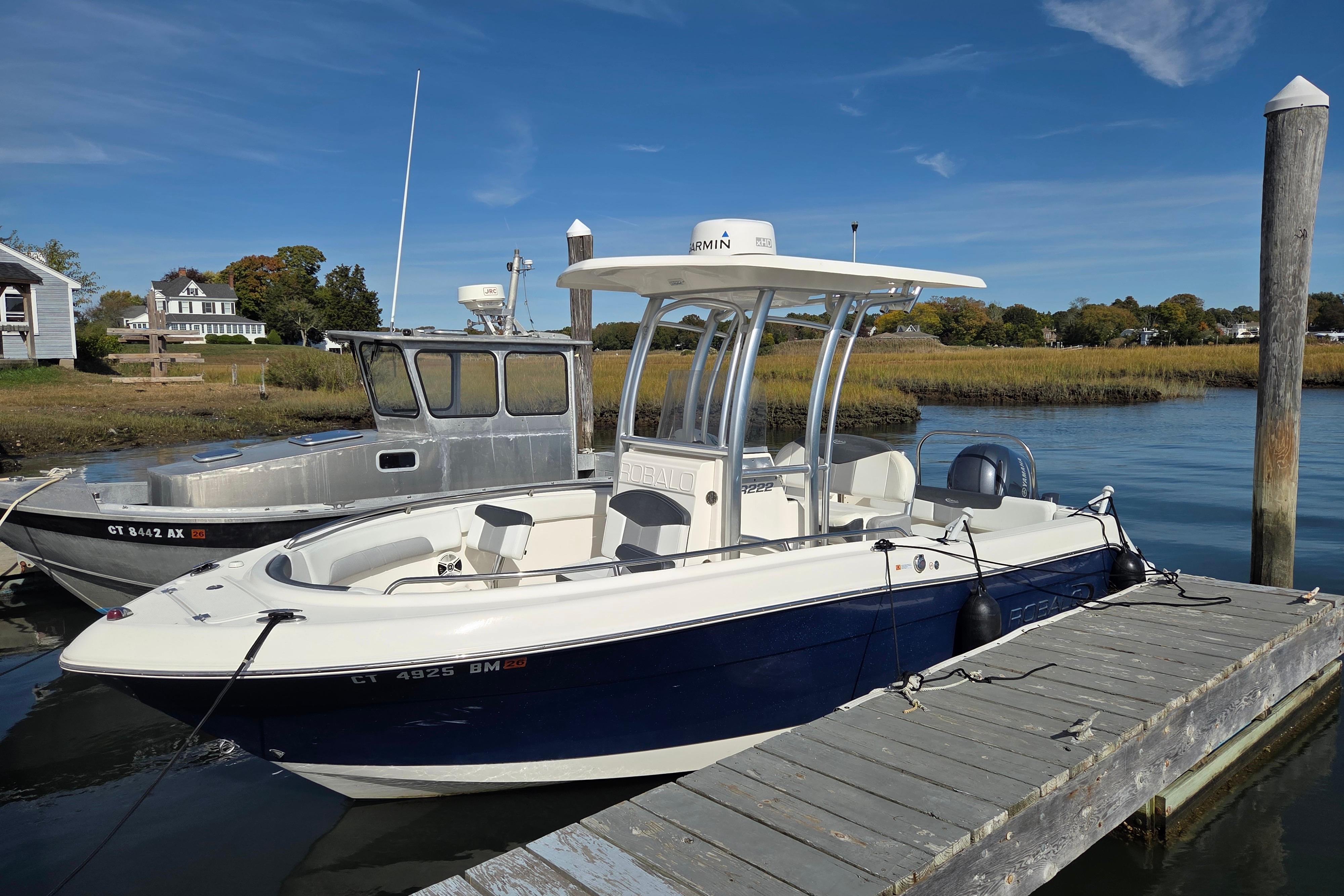 2019 Robalo R222 Explorer-6