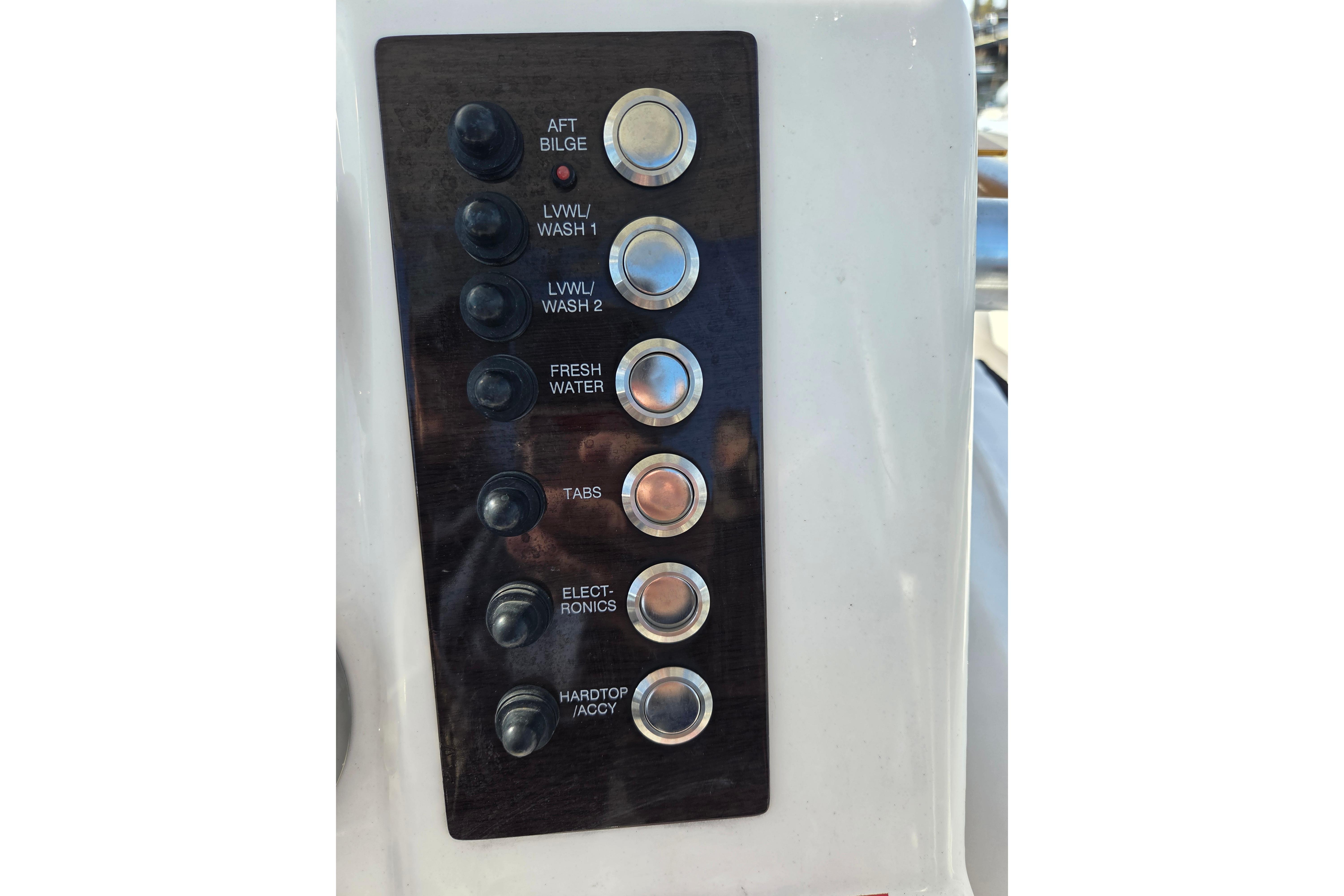 2019 Robalo R222 Explorer-20