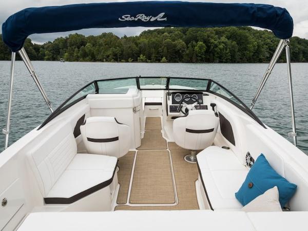 2022 Sea Ray boat for sale, model of the boat is SPX 230 & Image # 13 of 18