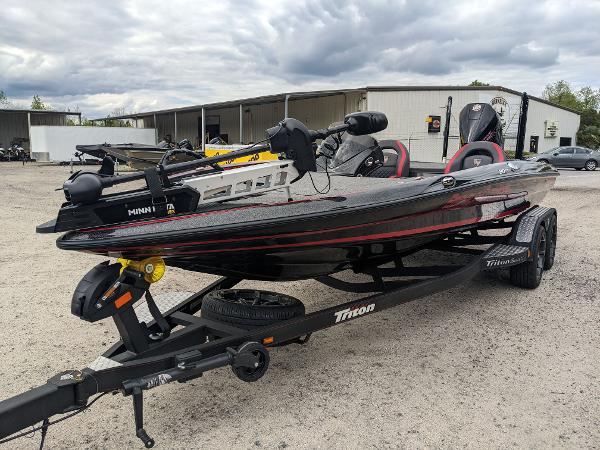2020 Triton boat for sale, model of the boat is 20 TRX & Image # 2 of 17