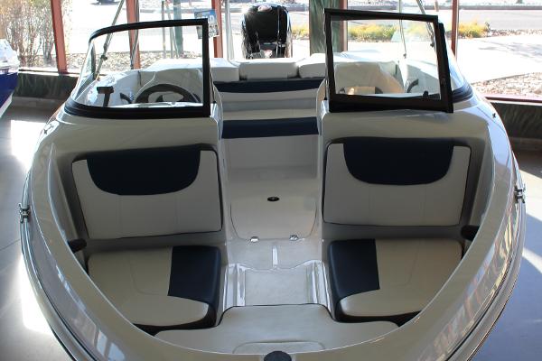 2022 Tahoe boat for sale, model of the boat is 185 S & Image # 5 of 68