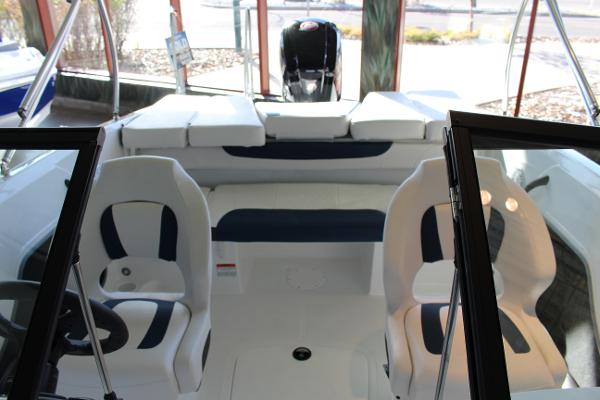 2022 Tahoe boat for sale, model of the boat is 185 S & Image # 9 of 68