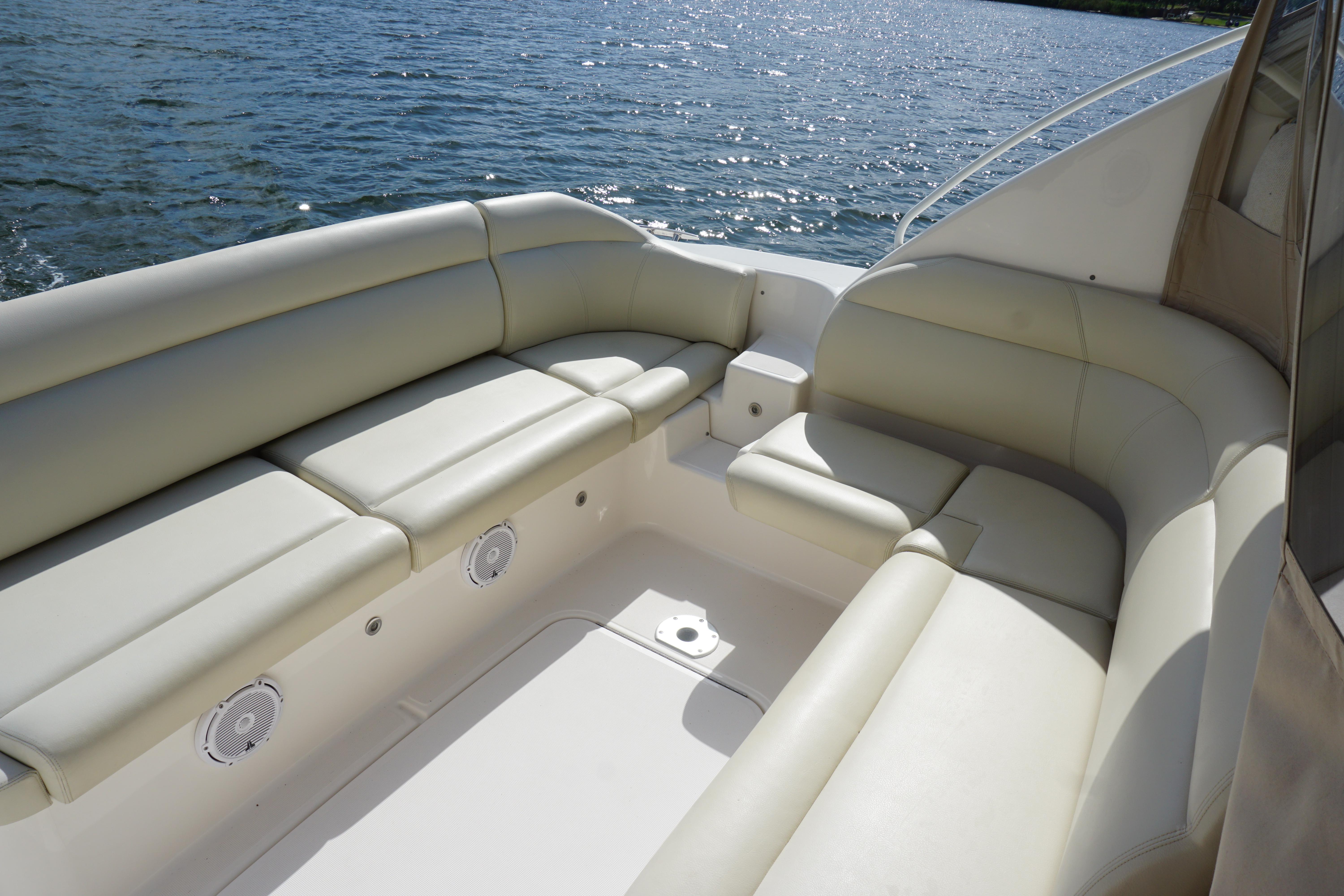 Tiara Yachts-3900 2007-The Pearl AL-US-2007 Tiara Yachts 3900 boat interior with cushioned seating by the water.-9804631 | Thumbnail