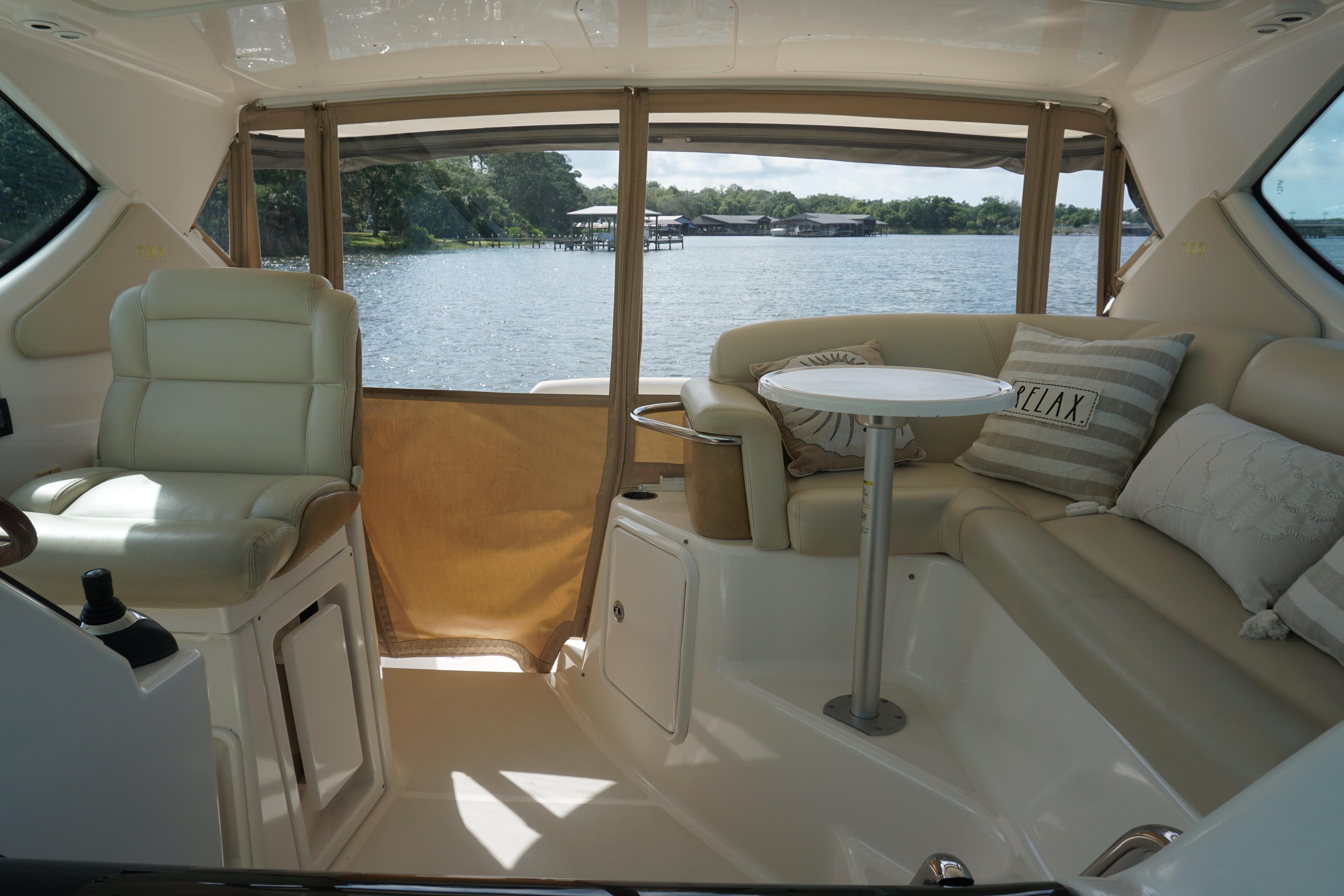 Tiara Yachts-3900 2007-The Pearl AL-US-2007 Tiara Yachts 3900 interior with seating, table, and water view.-9804631 | Thumbnail