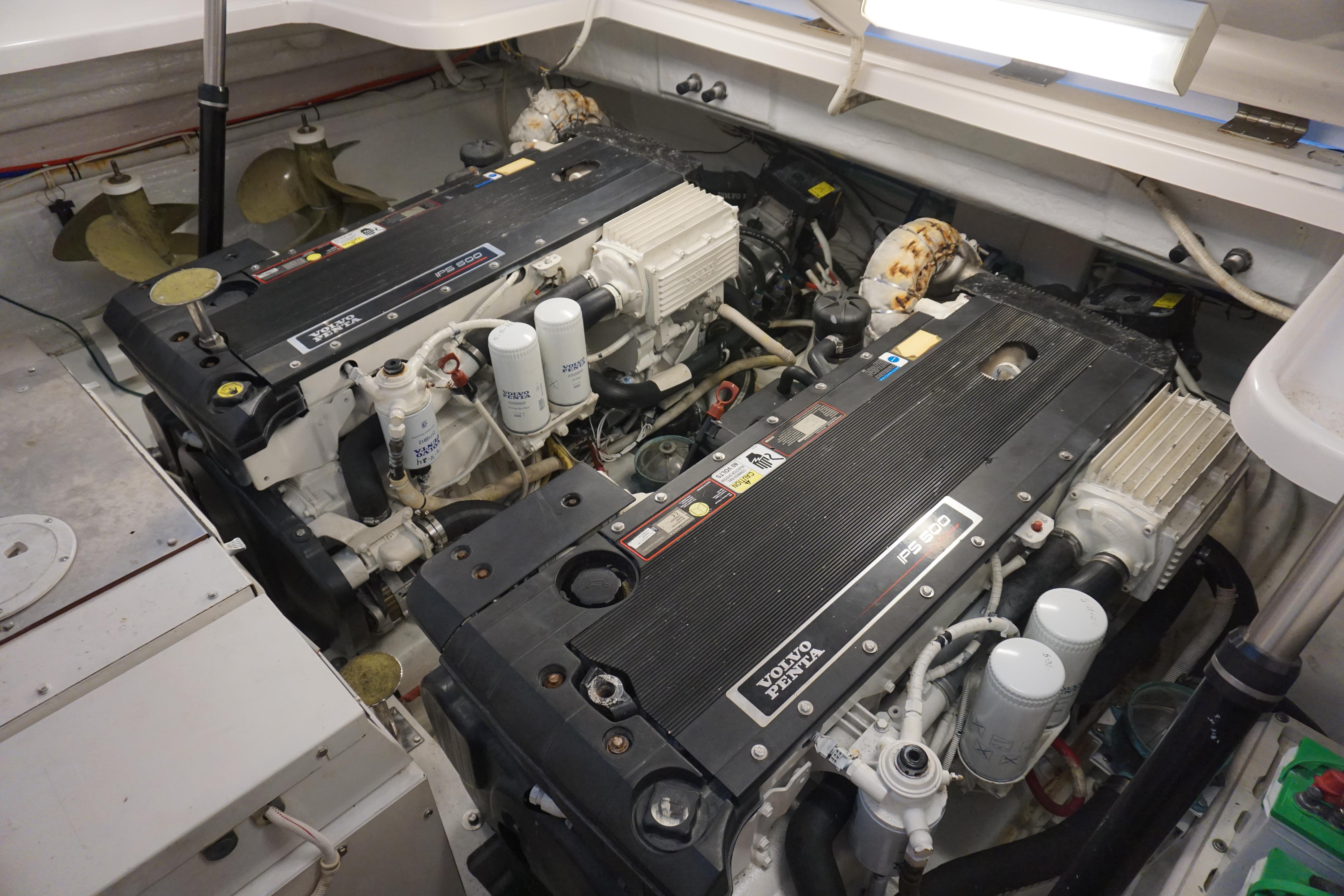 Tiara Yachts-3900 2007-The Pearl AL-US-Engine room of a 2007 Tiara Yachts 3900, showcasing dual marine engines.-9804631 | Thumbnail
