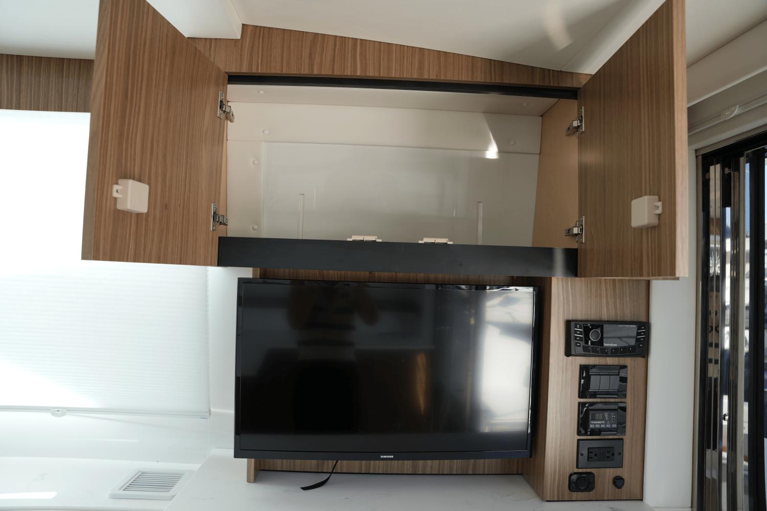 2025-cruisers-yachts-46-cantius-power-9554633-970313956-0-281020241337-65
