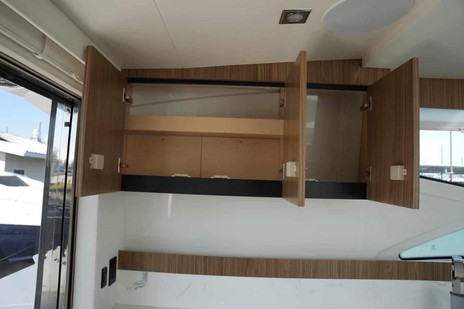 2025-cruisers-yachts-46-cantius-power-9554633-970313963-0-281020241337-58