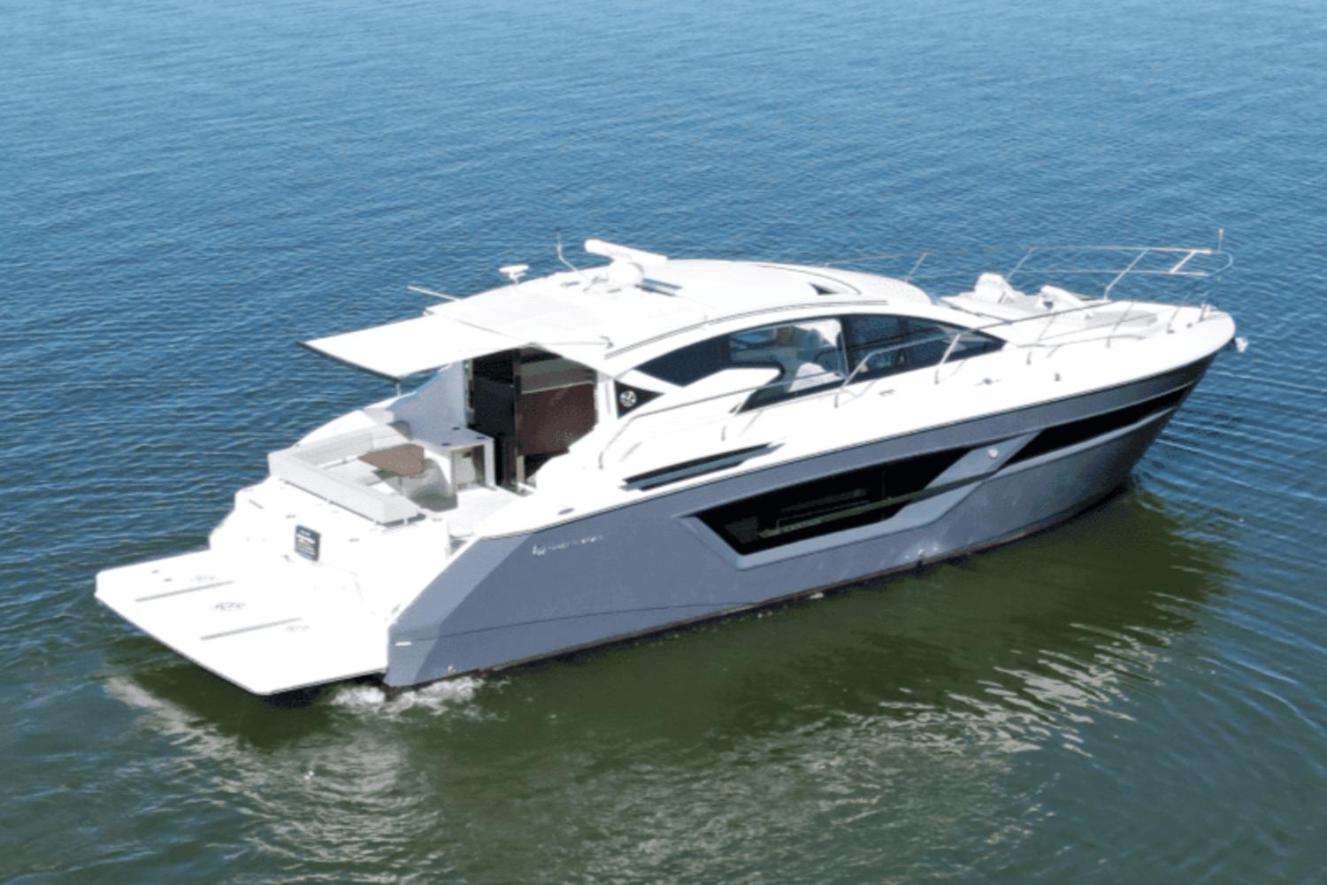 2025-cruisers-yachts-46-cantius-power-9554633-971196537-0-221120241118-3