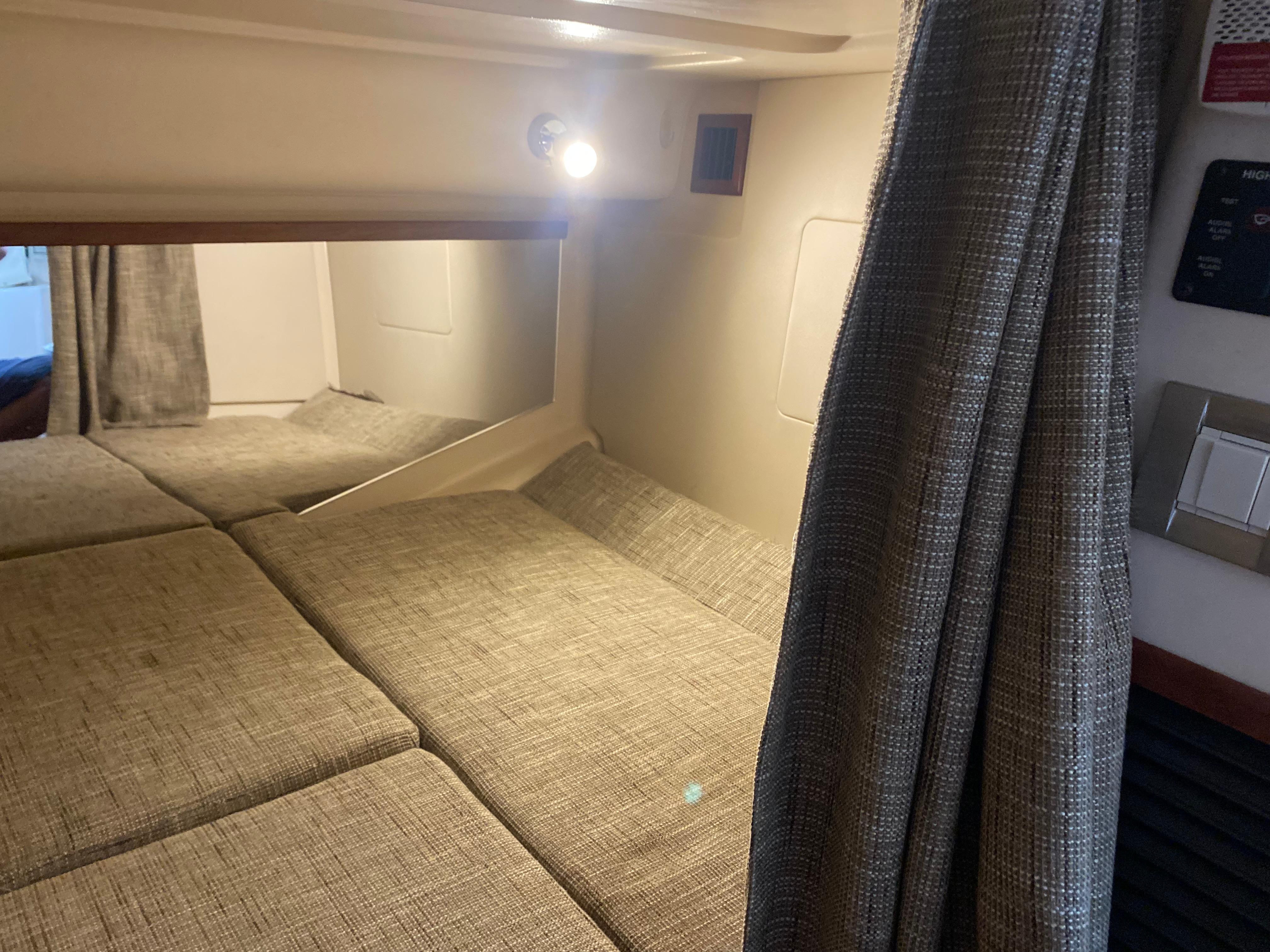 CHUM Yacht Brokers Of Annapolis CHUM Yacht Brokers Of Annapolis