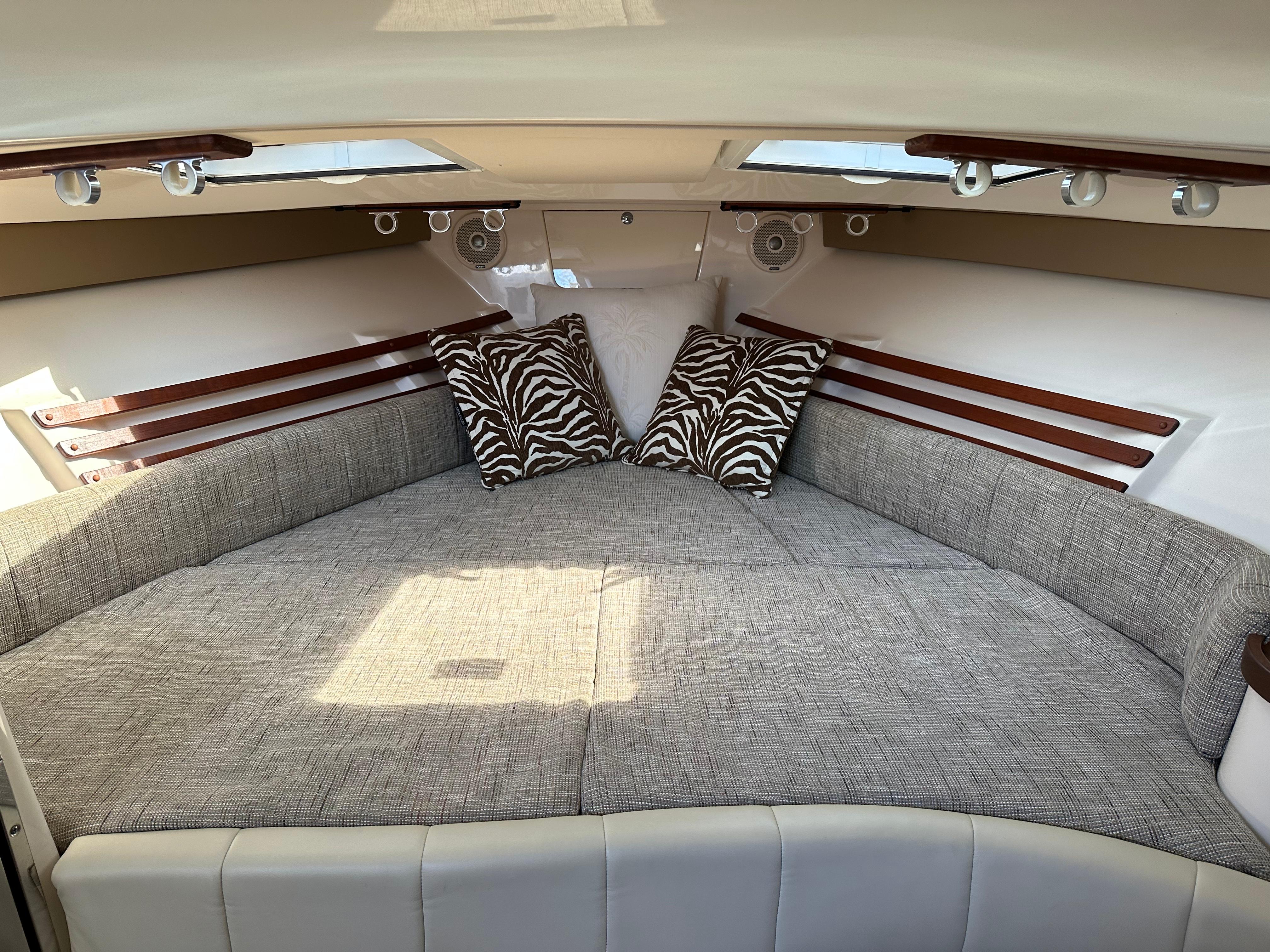 CHUM Yacht Brokers Of Annapolis CHUM Yacht Brokers Of Annapolis