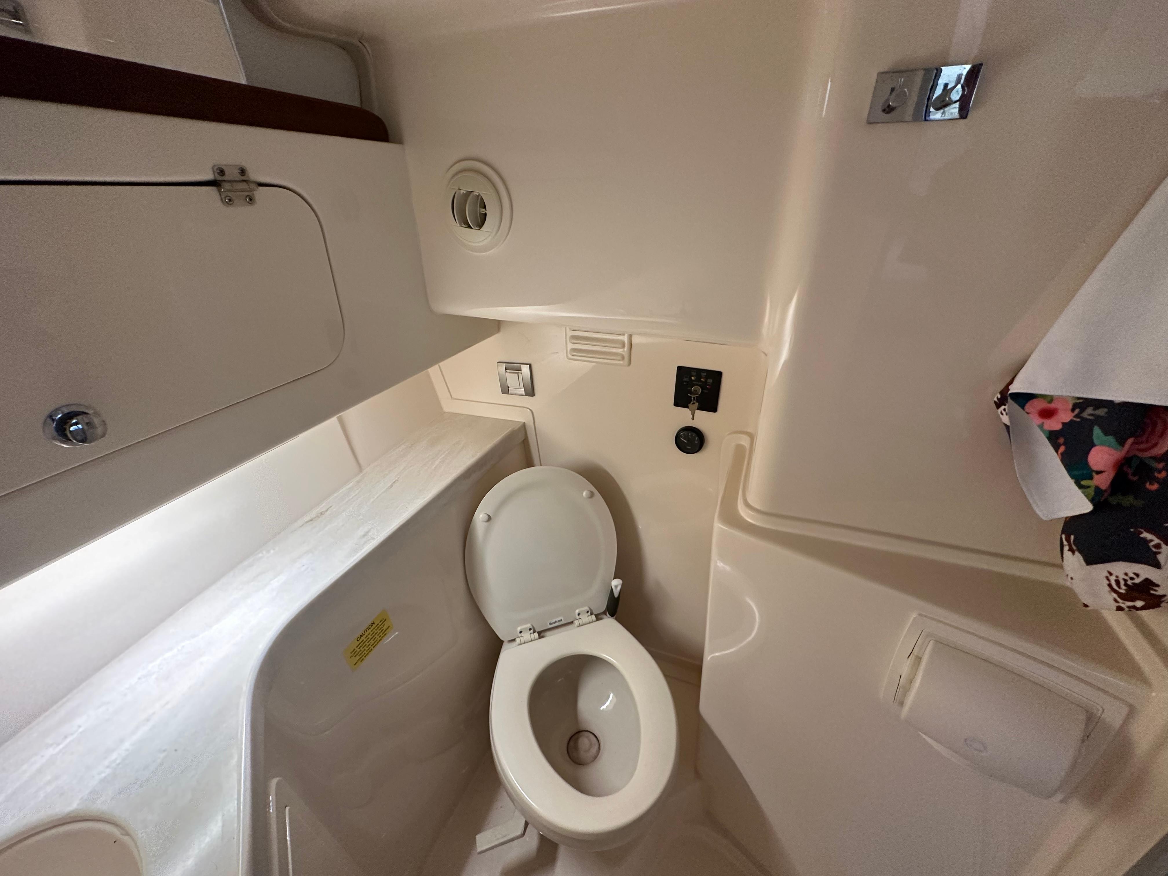 CHUM Yacht Brokers Of Annapolis CHUM Yacht Brokers Of Annapolis