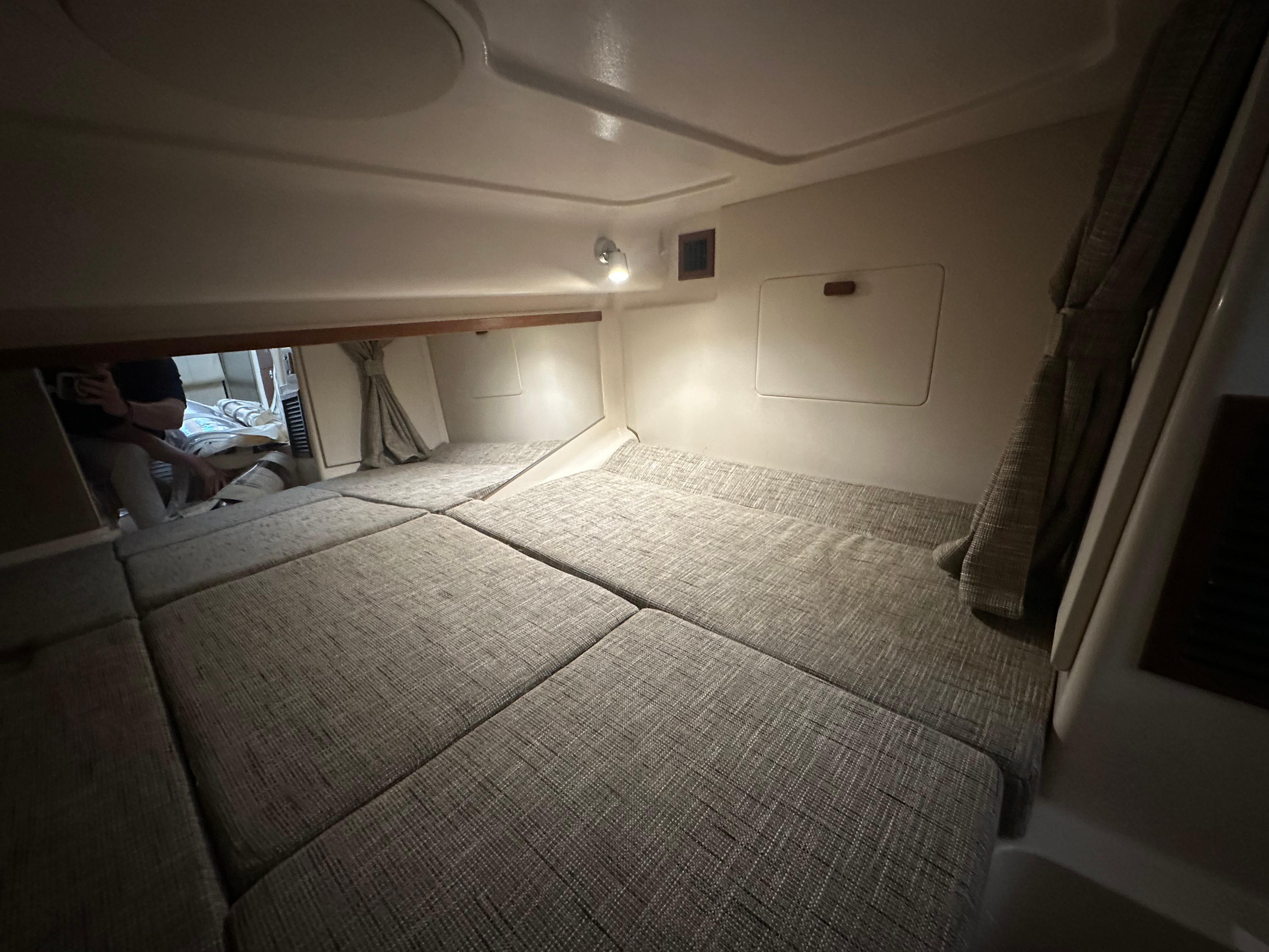 CHUM Yacht Brokers Of Annapolis CHUM Yacht Brokers Of Annapolis