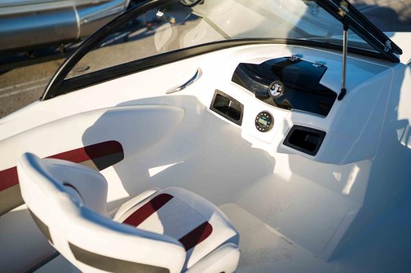 2022 Tahoe boat for sale, model of the boat is 200 S & Image # 17 of 35
