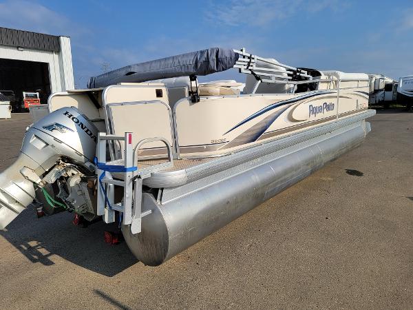 2005 Godfrey Pontoon boat for sale, model of the boat is AquaPatio 220DF & Image # 5 of 20