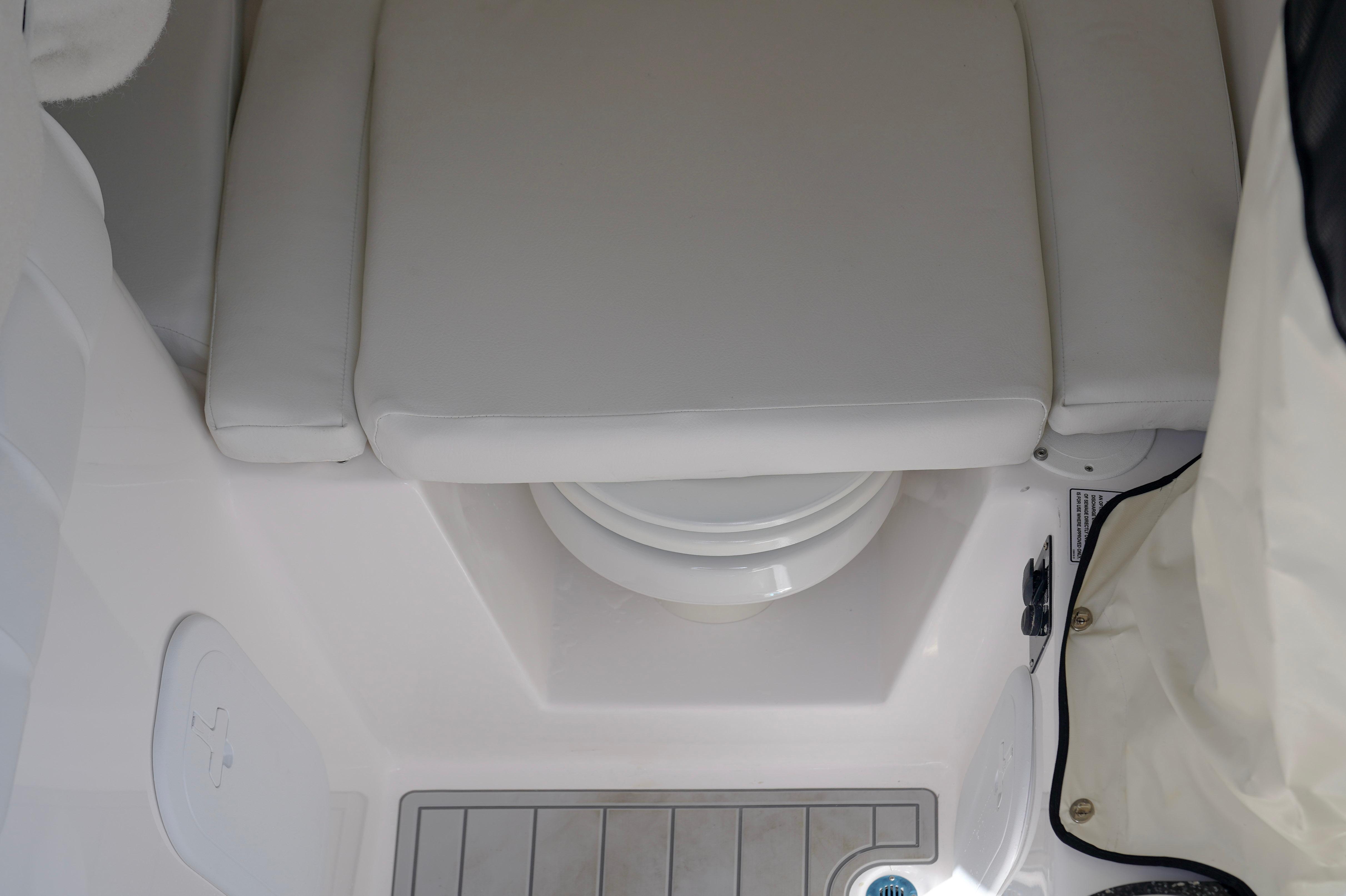 2024-seafox-248-side-console-power-9744643-20250402085850539-1_XLARGE