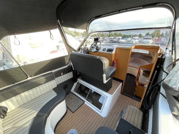 2018 Viking 24 WIDE BEAM
