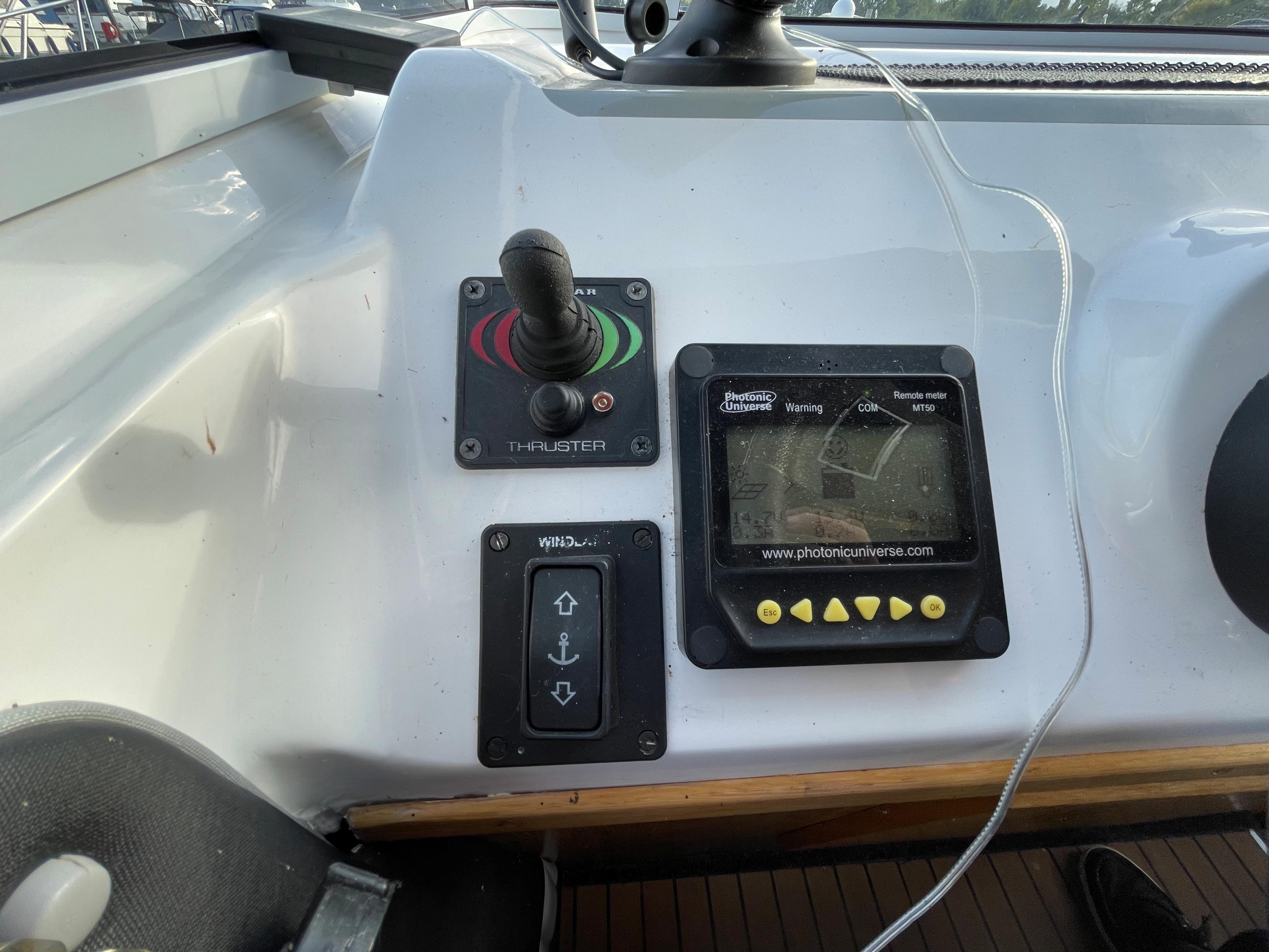 2018 Viking 24 WIDE BEAM