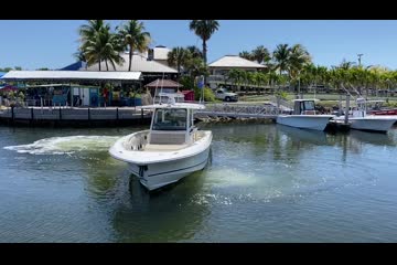 Boston Whaler 380 Outrage video