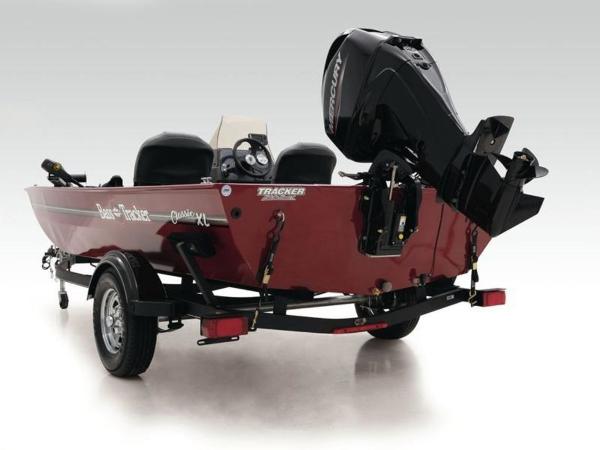 2022 Tracker Boats boat for sale, model of the boat is BASS TRACKER® Classic XL & Image # 31 of 37