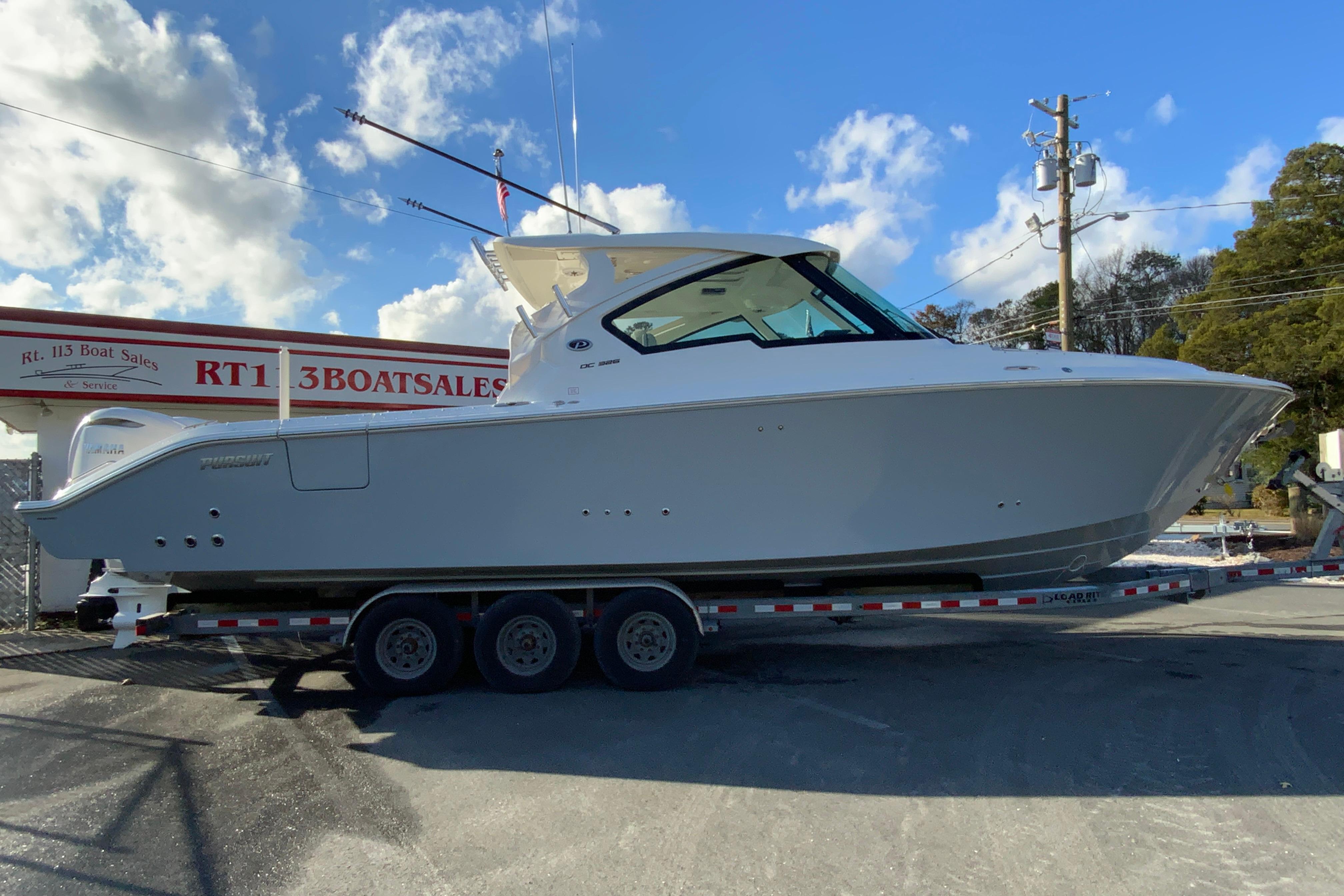 2026 Pursuit DC 326 Dual Console-1