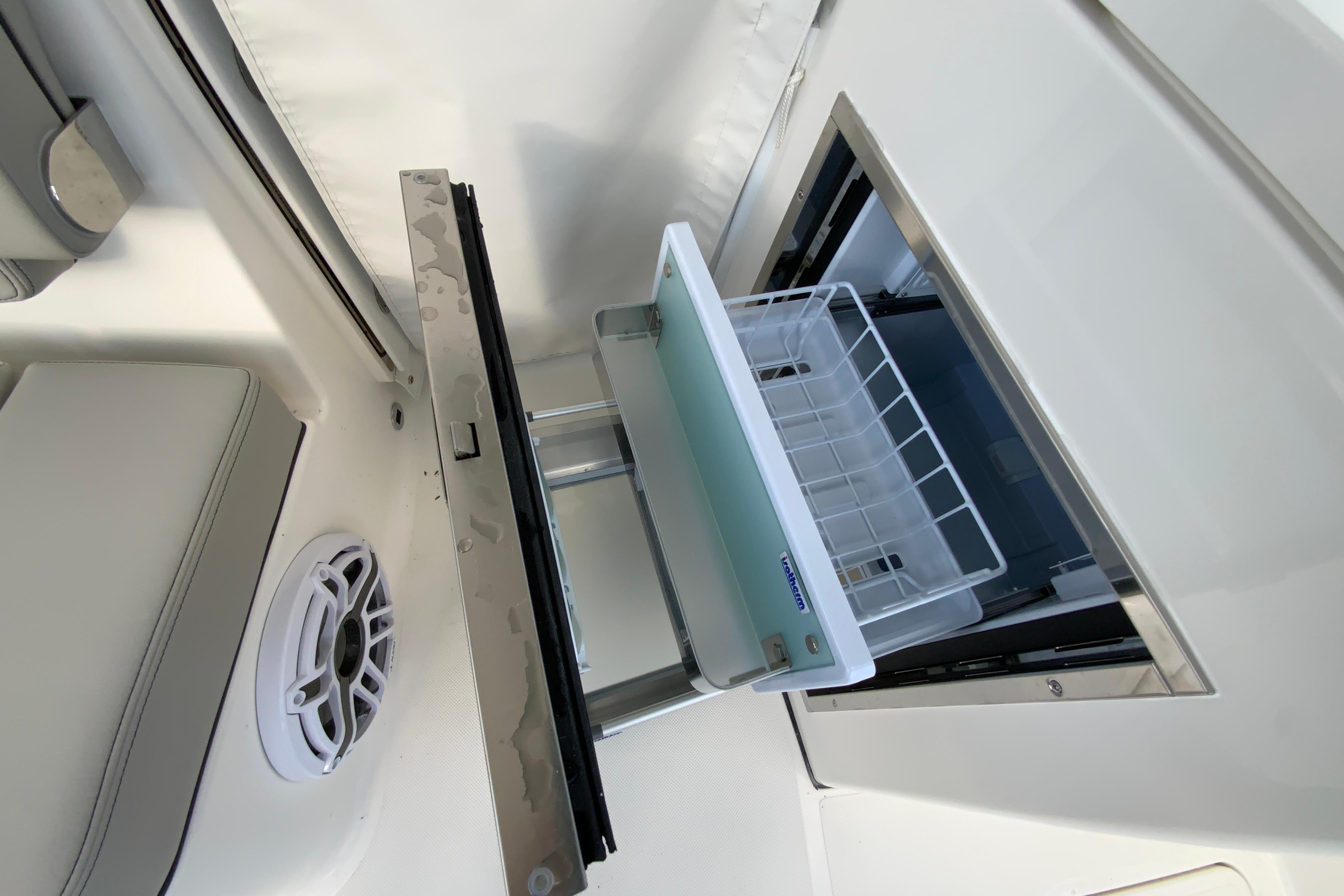 2026 Pursuit DC 326 Dual Console-65