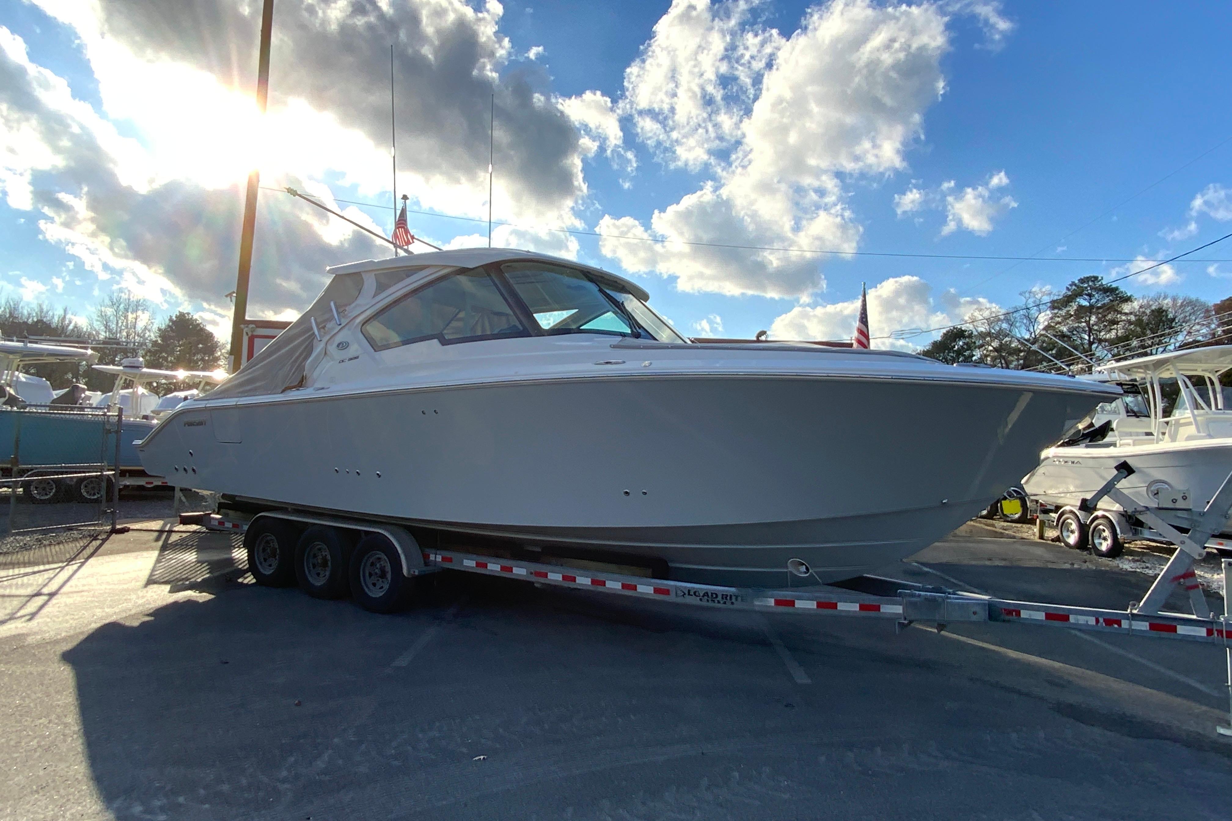 2026 Pursuit DC 326 Dual Console-70