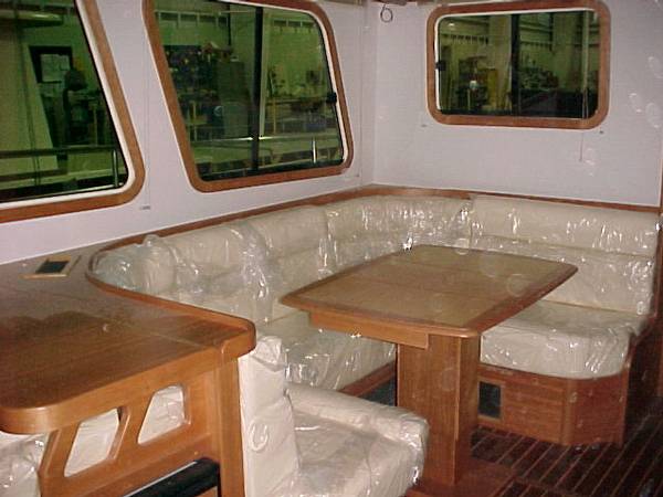 Main Salon Dinette