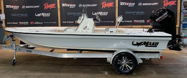 2021 Mako boat for sale, model of the boat is 18 LTS & Image # 1 of 15