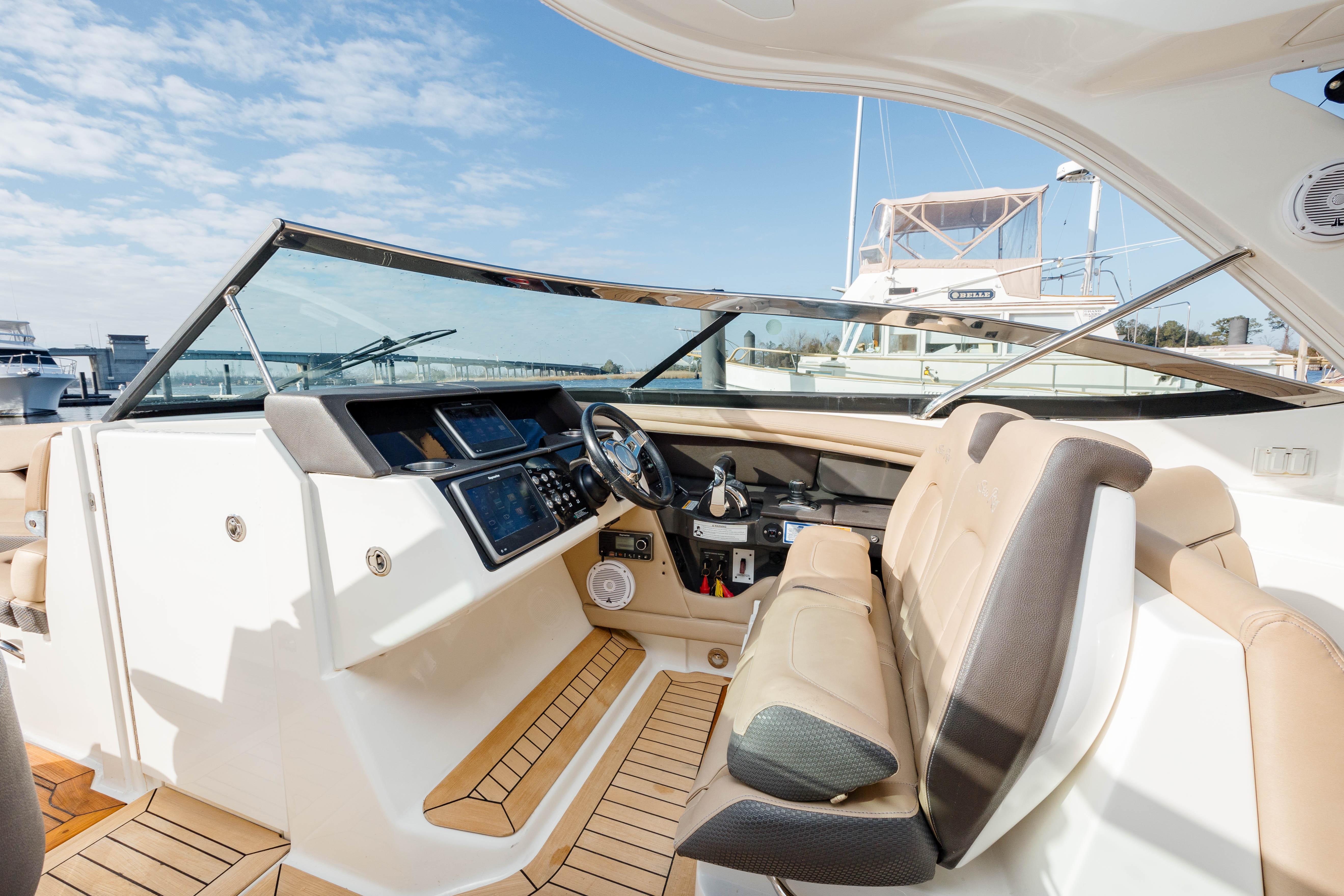 2016 Sea Ray 350 SLX