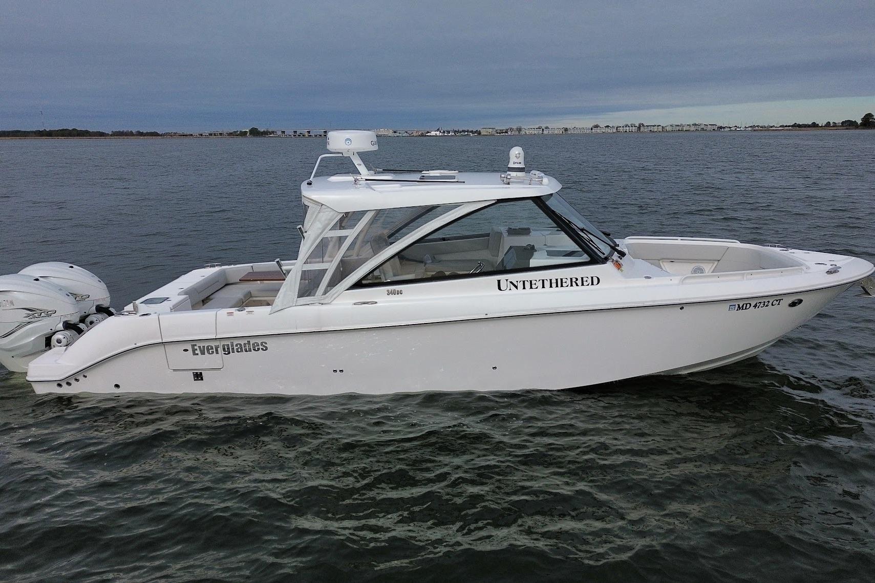 2020 Everglades 340 Dual Console