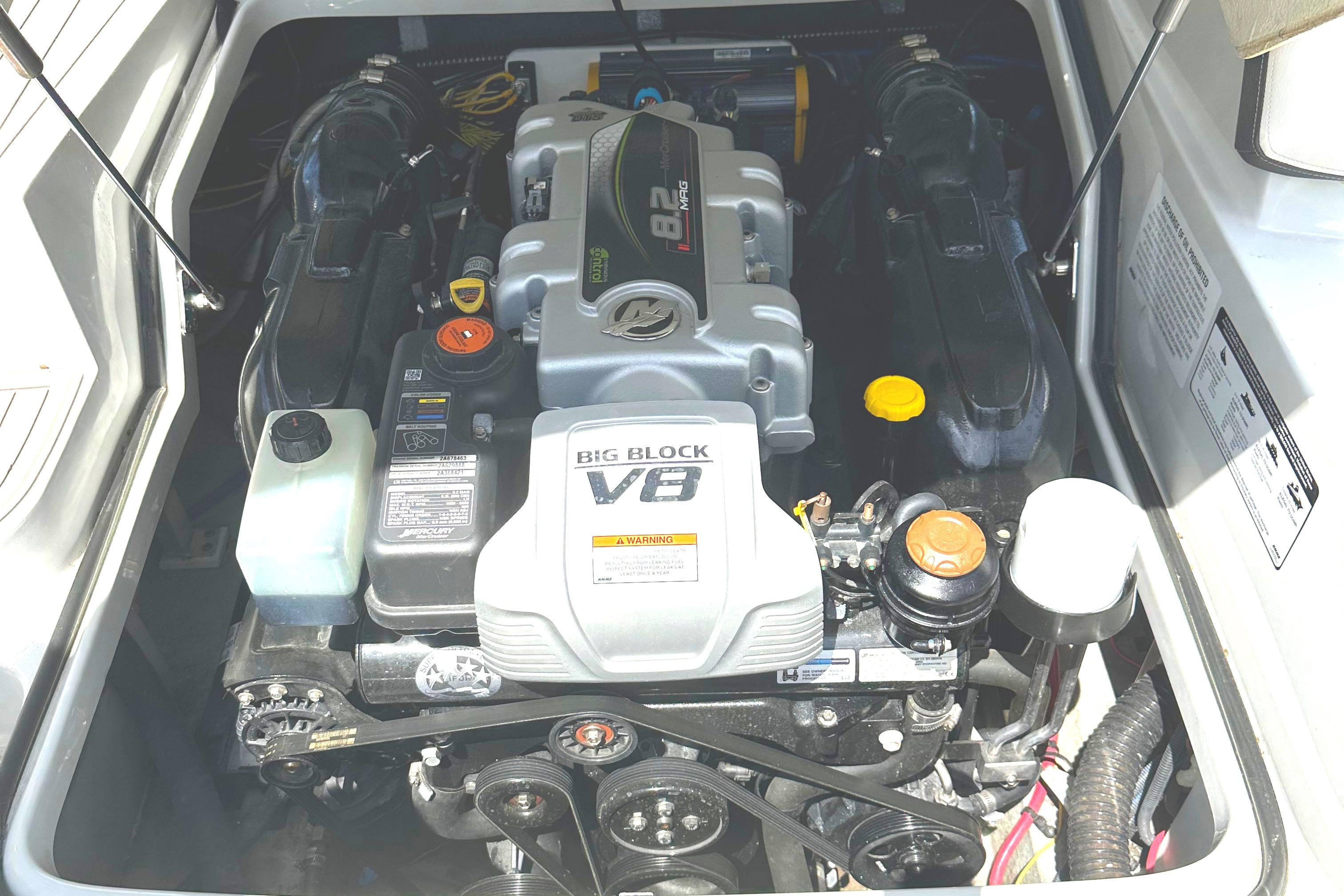 2020-crownline-290-ss-power-9774668-20250428142257152-1_XLARGE