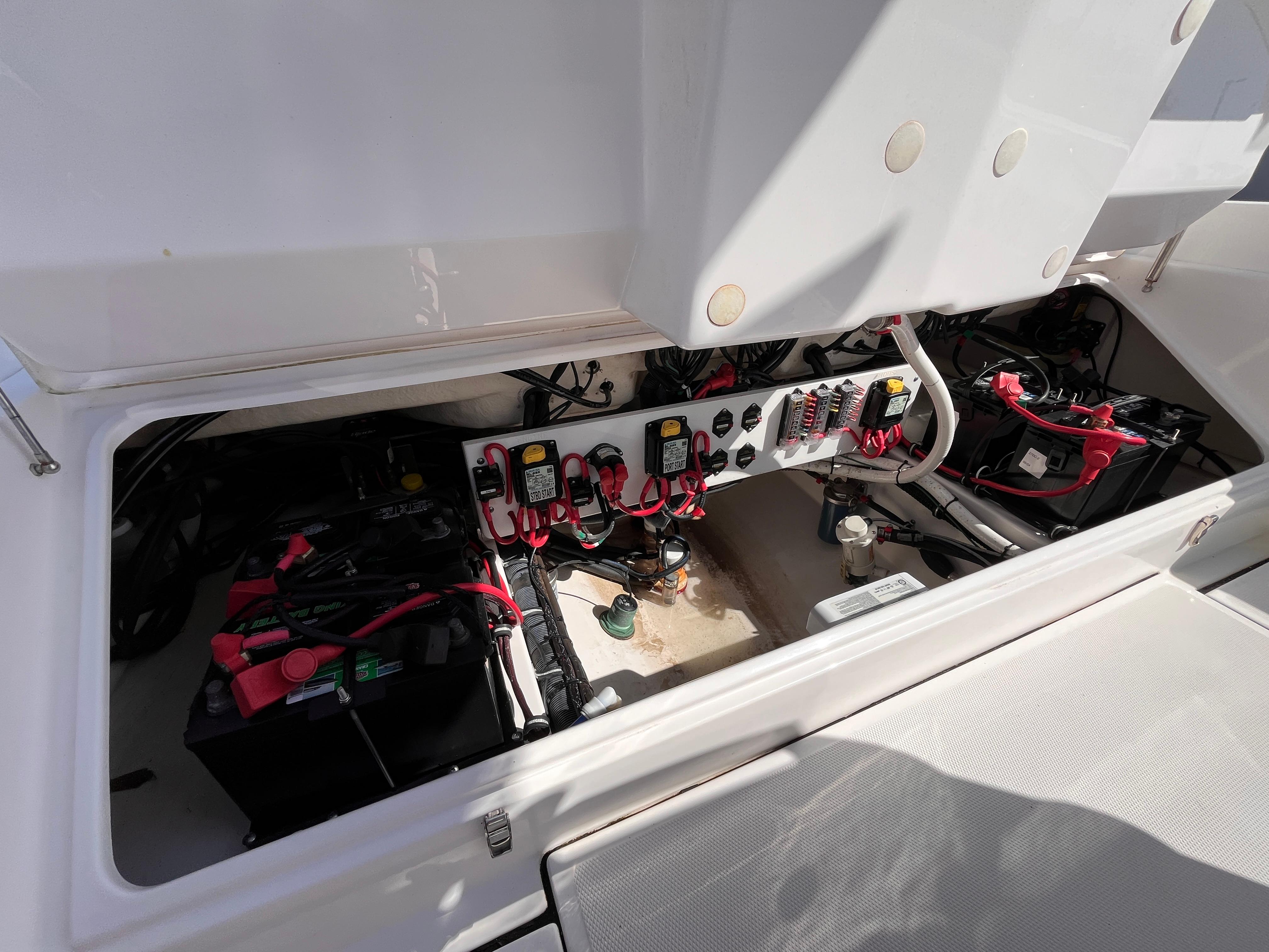 2017-everglades-273-center-console-power-9774607-20250428131659109-1_XLARGE