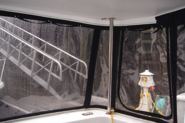 Cockpit enclosure 5