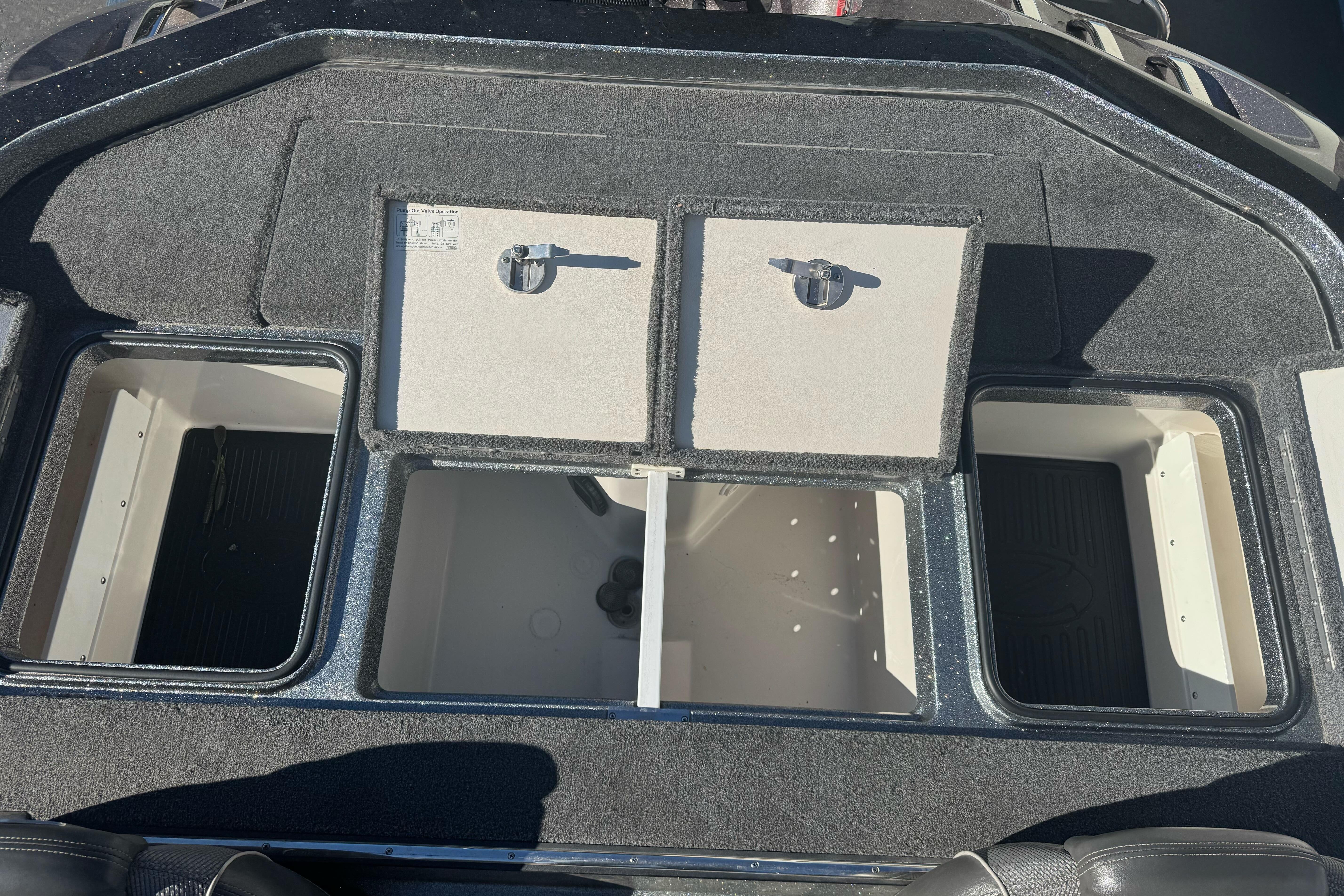 2020 Ranger Z521C Ranger Cup Equipped boat storage compartments, open and empty.
