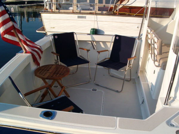 Cockpit with deck chairs
