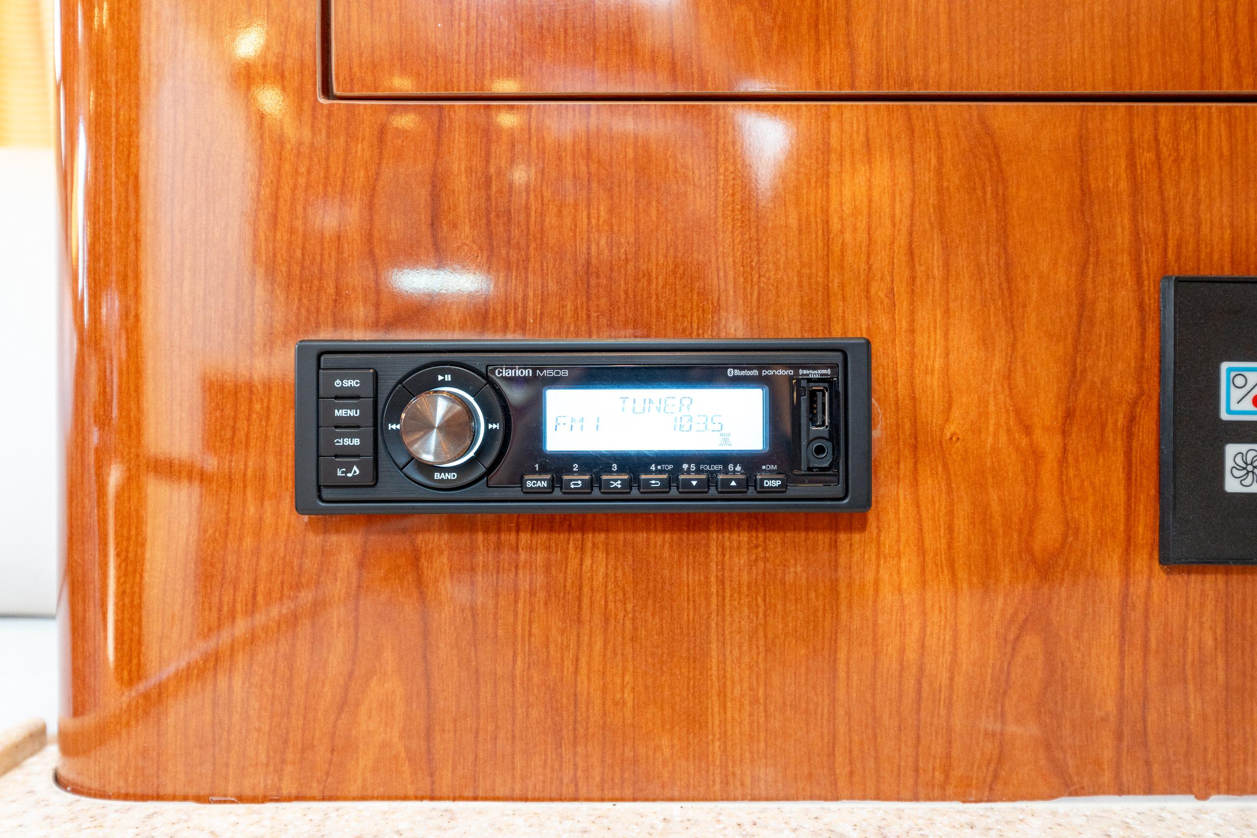 2005-regal-commodore-3560-ib-power-9774687-20250428142852793-1_XLARGE