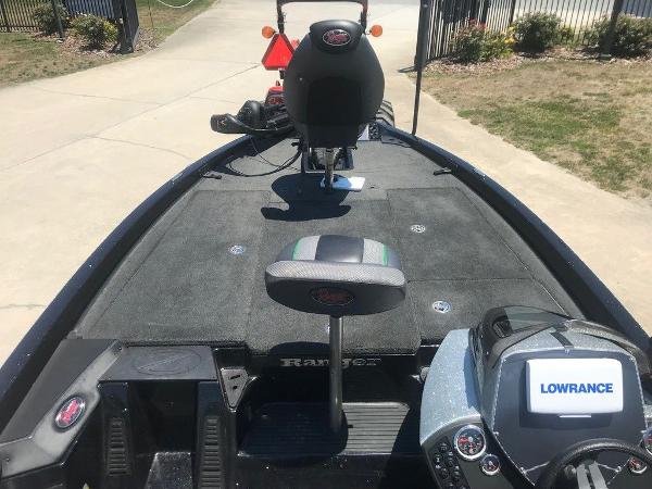 2015 Ranger Boats boat for sale, model of the boat is Z118C & Image # 13 of 14