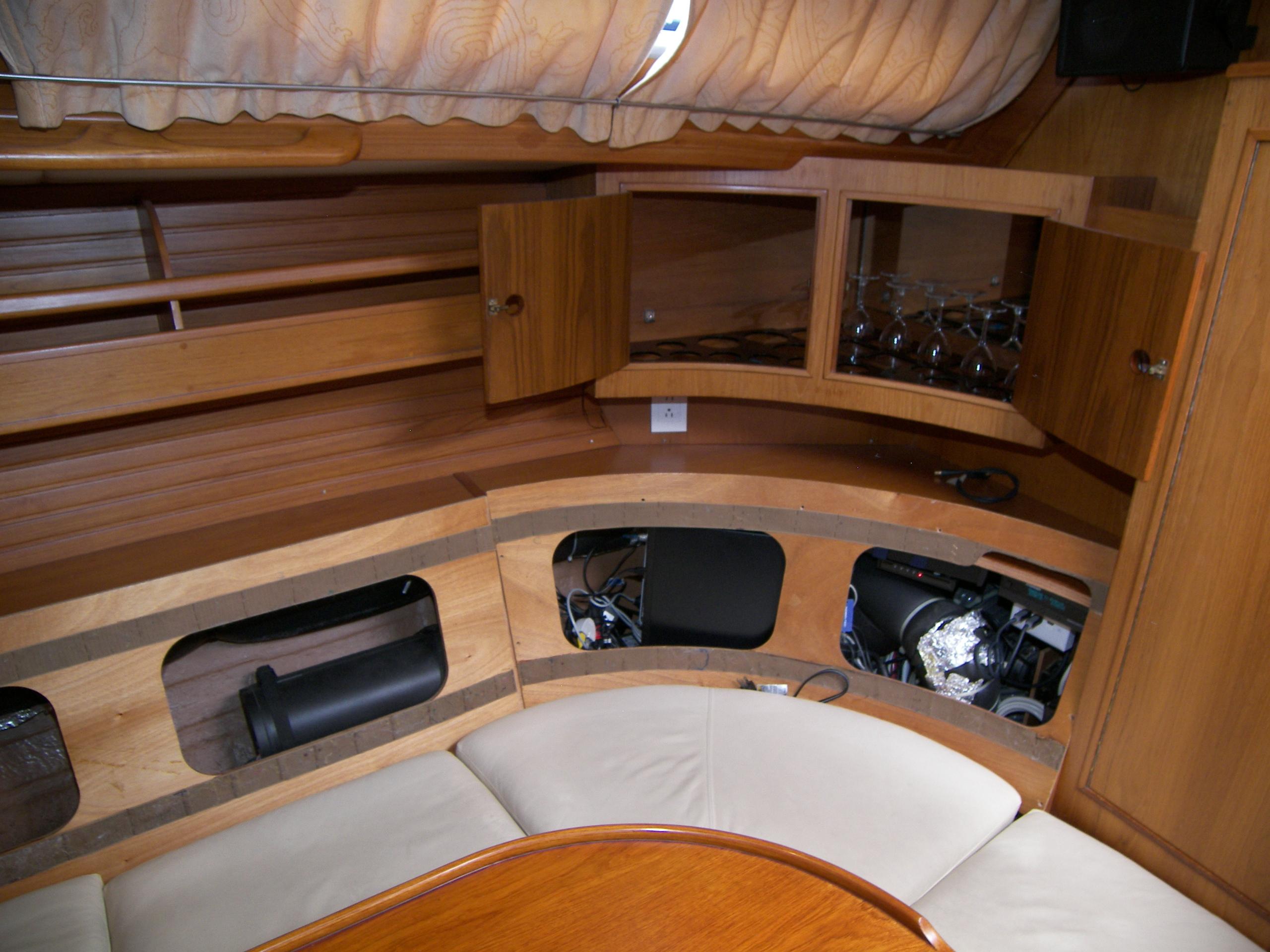 Descanso Yacht for Sale 42 Wauquiez Yachts Seattle, WA Denison