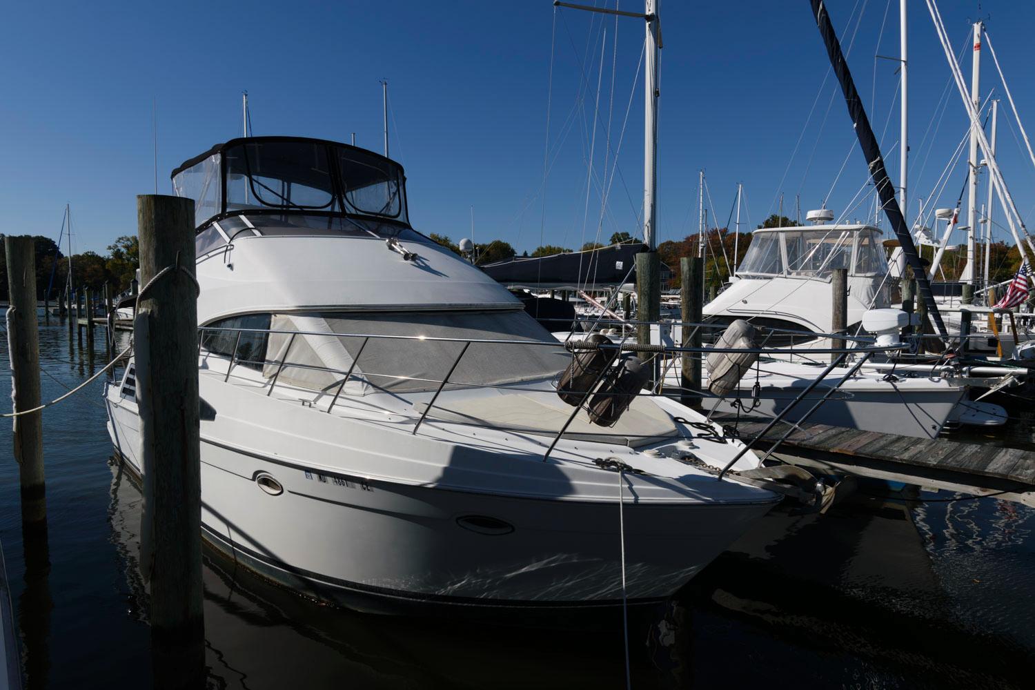 M 7399 RD Knot 10 Yacht Sales