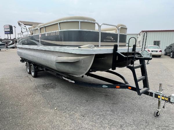 2014 Bennington boat for sale, model of the boat is 22ss & Image # 2 of 13