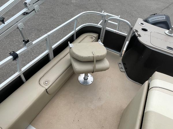 2014 Bennington boat for sale, model of the boat is 22ss & Image # 6 of 13