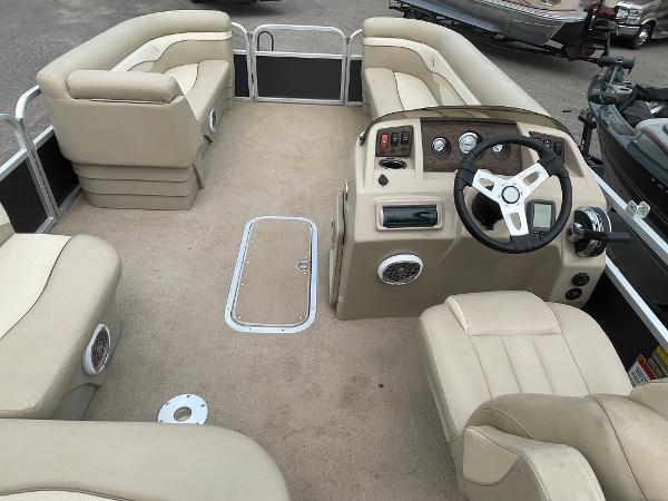 2014 Bennington boat for sale, model of the boat is 22ss & Image # 9 of 13
