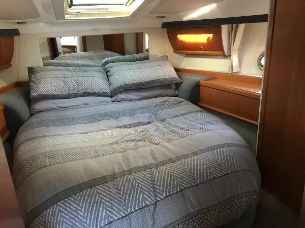 2001 Sealine F37