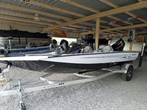 2021 Xpress boat for sale, model of the boat is X18Pro & Image # 1 of 10