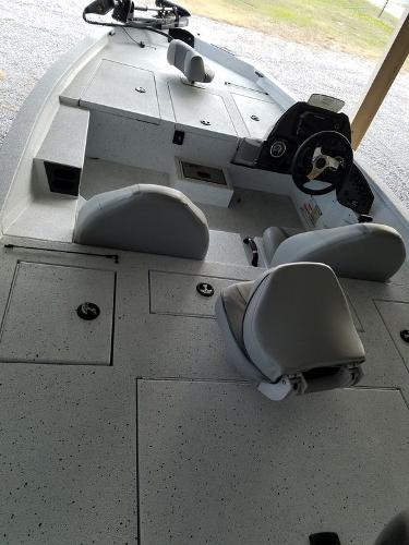 2021 Xpress boat for sale, model of the boat is X18Pro & Image # 8 of 10